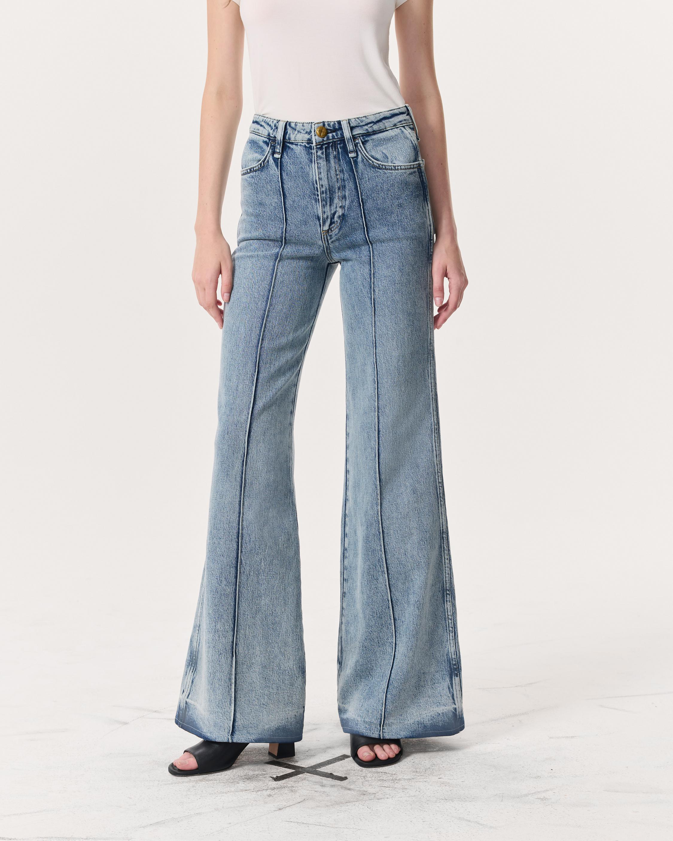 Skylar Wide-Leg Flare Jeans image number 3